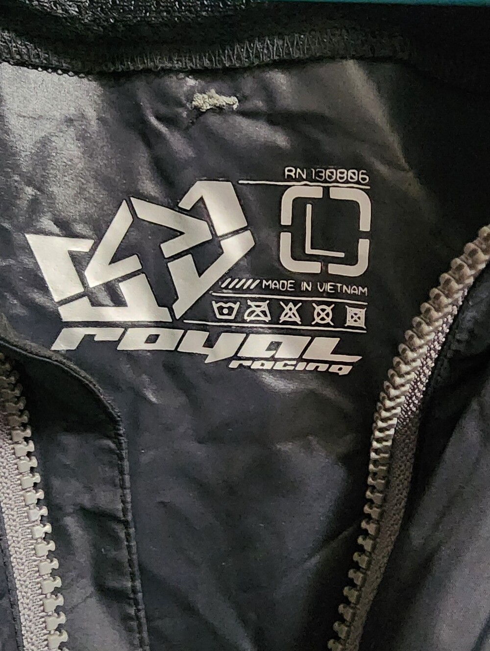 Windbreaker - Picture 5 of 5